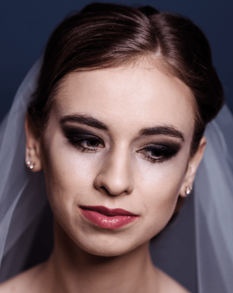Надевание отличительной оправы глаз - безусловно, самое выбранное решение в свадебной косметике
