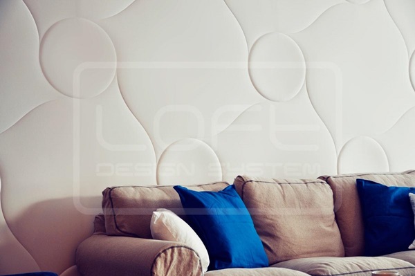 Панели также можно использовать в качестве более сдержанной отделки стен белого или цветного цвета